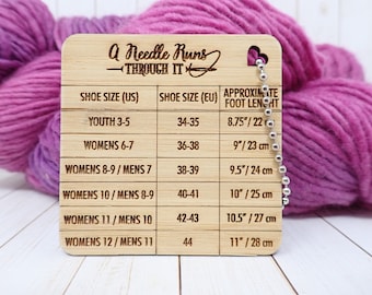 Knitting Sock helper, Show size chart for knitting socks. Helpful sock knitting tag. Bamboo knitting sock chart tag made from bamboo