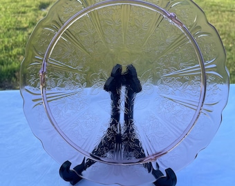 Assiette à gâteau à 3 pieds Jeannette Pink dépression en verre avec fleurs de cerisier, vintage des années 1930