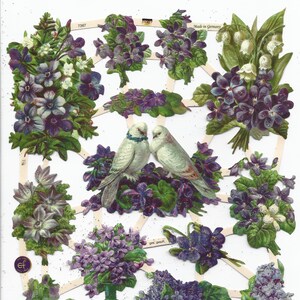 Recorte em metal estilo vintage com glitter prateado em relevo alemão - pombas do amor de dia dos namorados e flores roxas LINDO EF7367G