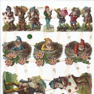 Troquelado vintage con purpurina plateada y relieve alemán - Gnomos únicos y coloridos EF7423G