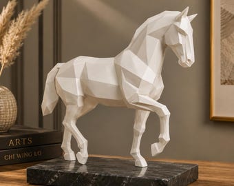 Caballo de baja poligonalidad STL / Escultura geométrica de caballo para impresión 3D / Estatua de caballo moderna en formato STL / Decoración ecuestre abstracta / Figura minimalista de caballo