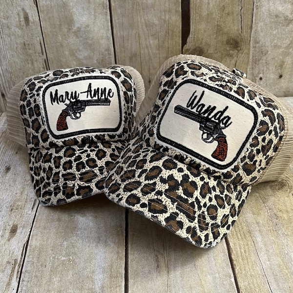 MaryAnne och Wanda Leopard Trucker Hattar || Bästishattar || The Chicks || Goodbye Earl || Konserthattar || Truckerhatt