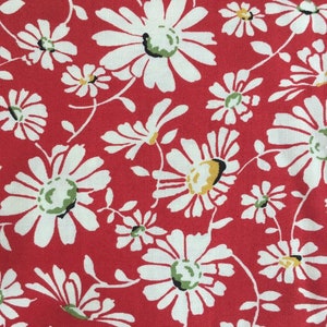 Wee play Moda Sandy Klop Röda Daisyblommor American Jane