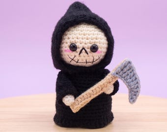 Grim Reaper Crochet Pattern, Halloween Amigurumi Pattern, Skeleton Crochet, Halloween Decor, Kawaii Scythe Amigurumi, Spooky Shelf Sitter