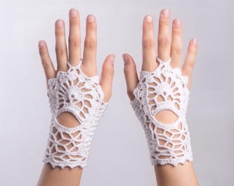 Crochet Cuff Pattern | Lace Fingerless Wrister cuff pattern PDF | Vintage Bridal Tutorial