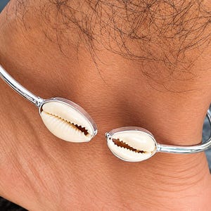 Ankelkedja med kaurisnäcka, Ankelkedja i sterlingsilver, Boho strandsmycken, Handgjord, Justerbart fotledsarmband, Gåva