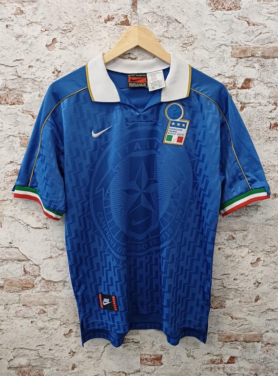 1996 Italy Nike Premier Football Jersey (Size M) – Azzurri Retro Shirt