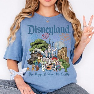 Vintage Disney Toy Story 1995 Retro Comfort Colors T-shirt, Woody Buzz Lightyear Rex T-shirt, WDW Disneyland familjesemester 2026 resa bild 4