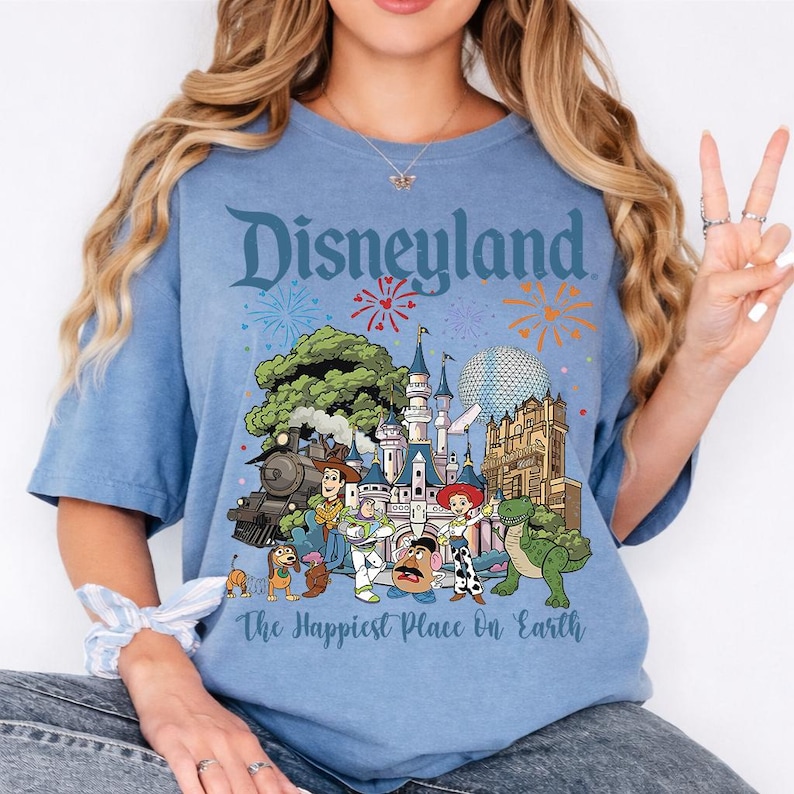 Vintage Disney Toy Story 1995 Retro Comfort Colors T-shirt, Woody Buzz Lightyear Rex T-shirt, WDW Disneyland familjesemester 2026 resa bild 4