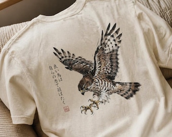 Camiseta con estampado de arte japonés de gavilán / Camiseta gráfica minimalista de estilo urbano / Studio ILTO