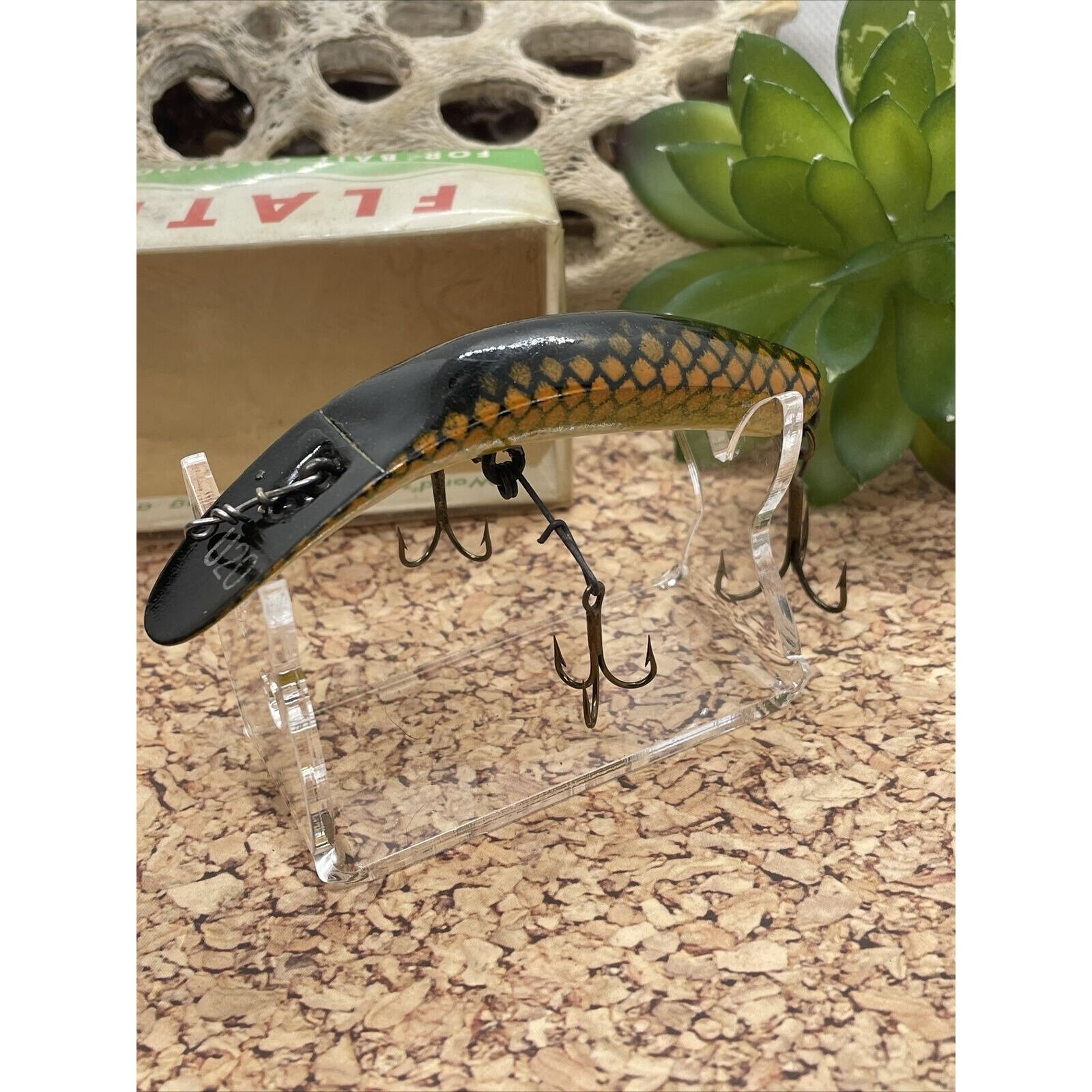 赤いリールルアー付き使用感あり自宅保管品