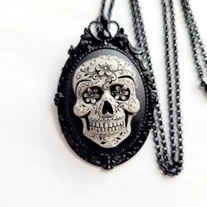 Gray Black Sugar Skull Day of the Dead Gothic Rockabilly Cameo Brooch Necklace Pendant Victorian Jewelry