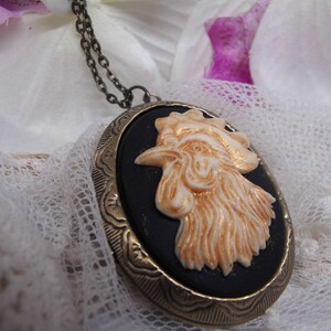 Antiqued  Rooster Cameo Western Farm Girl  Keepsake Locket Necklace Pendant Pill Box