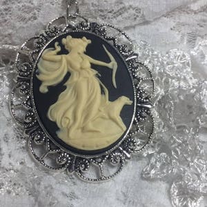 Artemis Afrodita renacimiento diosa griega dios carro caballo Cameo collar colgante Vintage estilo victoriano Cameo bufanda bolso encanto