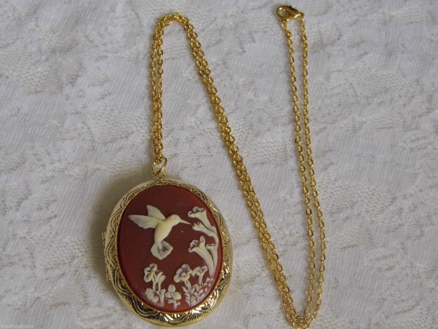 Red Hummingbird Bird Locket Necklace Pill Picture Memory Box Gold Burnt ...
