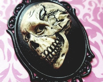 MORBID Skull Cameo Goth Steam punk Necklace with Chain