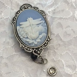FANCY plata insignia carrete retráctil ID Holder gafas tarjeta de teclado doctor enfermera blue Dragonfly Dragon Fly