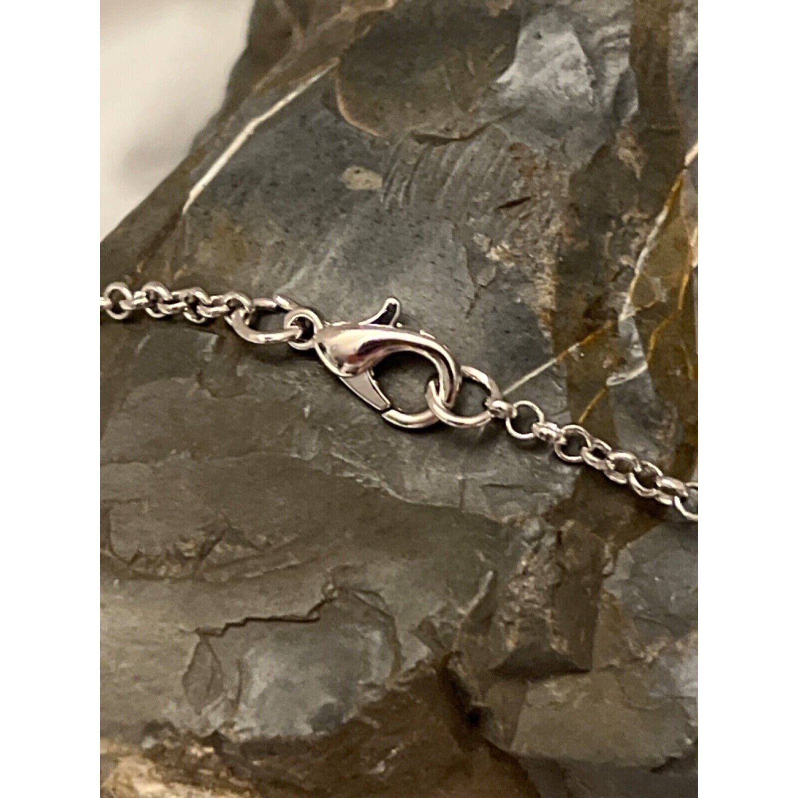 GBTROEY Collana con medaglione con foto personalizzata, collana con ciondolo con immagine a forma di ali di angelo, regali di gioielli commemorativi per le donne della mamma