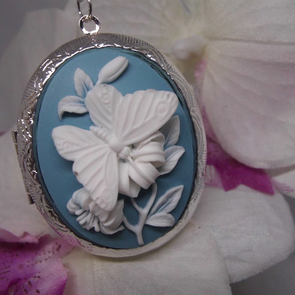 Locket Blue & White Butterfly Cameo Ladies Silver Filegree art designer Necklace Pendant