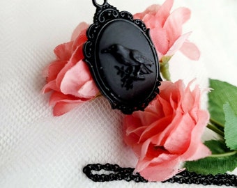 Black Crow Raven Bird Goth Witch Craft Pagan Antique Necklace Cameo Steampunk