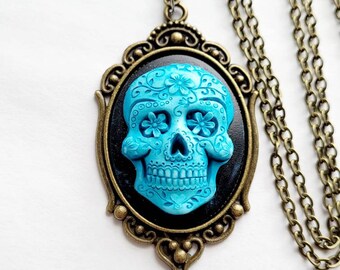 Green Iridescent Sugar Skull Gothic Rockabilly Cameo Antique Gold Necklace Pendant Victorian Jewelry