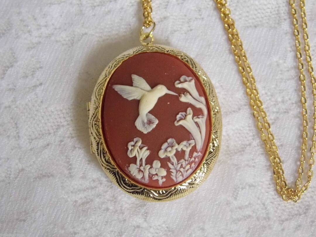 Red Hummingbird Bird Locket Necklace Pill Picture Memory Box Gold Burnt ...