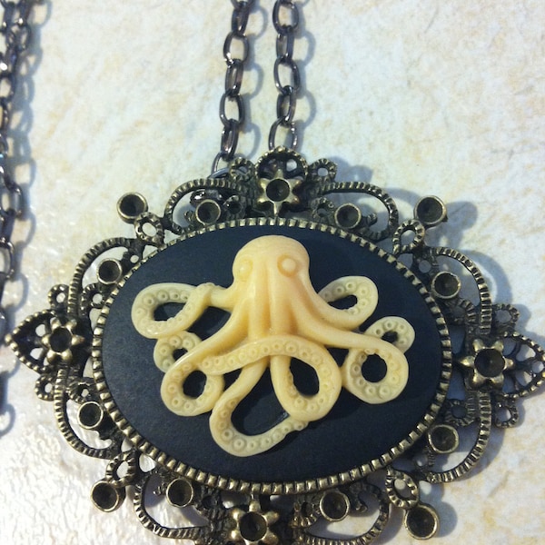 Steampunk Necklace Octopus Steam Punk Goggles Kraken Cthulhu Cameo Bronze Ant