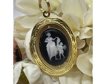Maiden Cherub Angel Wedding jewelry Cameo Locket Pendant Necklace Gold Mom Gift