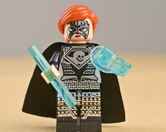 Minifigura de Reign, guerrera amazona con superfuerza, juguete de superheroína, regalo de cumpleaños genial para niños o fans de las leyendas de los superhéroes.