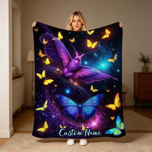 Personalisierte benutzerdefinierte Name Lila Schmetterling Flanelldecke, Galaxy Schmetterling Print Decke, weiche Decke für Bett Sofa Home Decor.