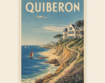 Może przedstawiać: Plakat podróżniczy w stylu vintage z napisem QUIBERON u góry. Ilustracja przedstawia nadmorski krajobraz z dużym domem na klifie, piaszczystą plażą, błękitnym oceanem z żaglówką oraz samolotem lecącym na niebie.