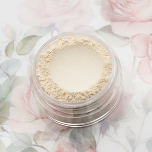 Matte Off White Eyeshadow - &quot;Meringue&quot; - Cream Colored Natural Mineral Makeup