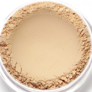 Smoothing Mineral Primer and Finishing Veil - Sheer Light - Net Wt 7g Jar - Vegan