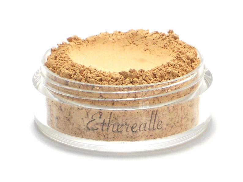 Vegan Mineral Foundation Powder Delicate Custard light-medium shade with neutral undertone Large Net wt 7g Jar image 1