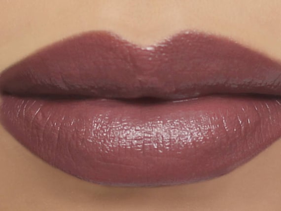 mauve lipstick