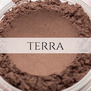 Eyeshadow Sample Terra deep brown with subtle shimmer