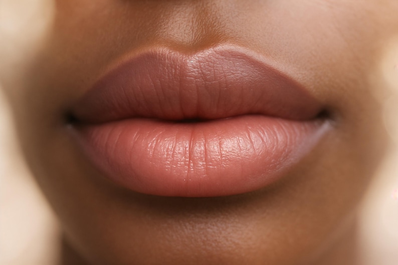 Amorous - lápiz labial melocotón, lápiz labial vegano elaborado con ingredientes naturales, libre de crueldad animal imagen 2