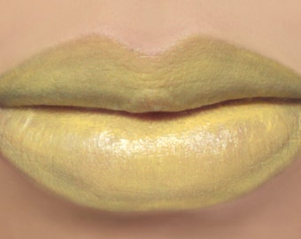 LIPS！唇の形！ VERY LIGHT YELLOW 0.689ct/RT0880/CGL（イエス