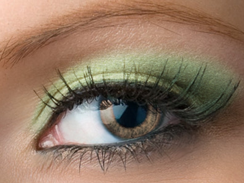 Green Shimmer Eyeshadow Pistachio Vegan Mineral Makeup image 8