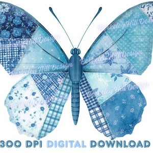 Op de afbeelding: Waterverfillustratie van een vlinder met vleugels in patchwork-stijl in blauwtinten. De vleugels hebben verschillende patronen, waaronder bloemen, ruitjes en effen texturen. De tekst "300 DPI DIGITAL DOWNLOAD" staat onderaan.