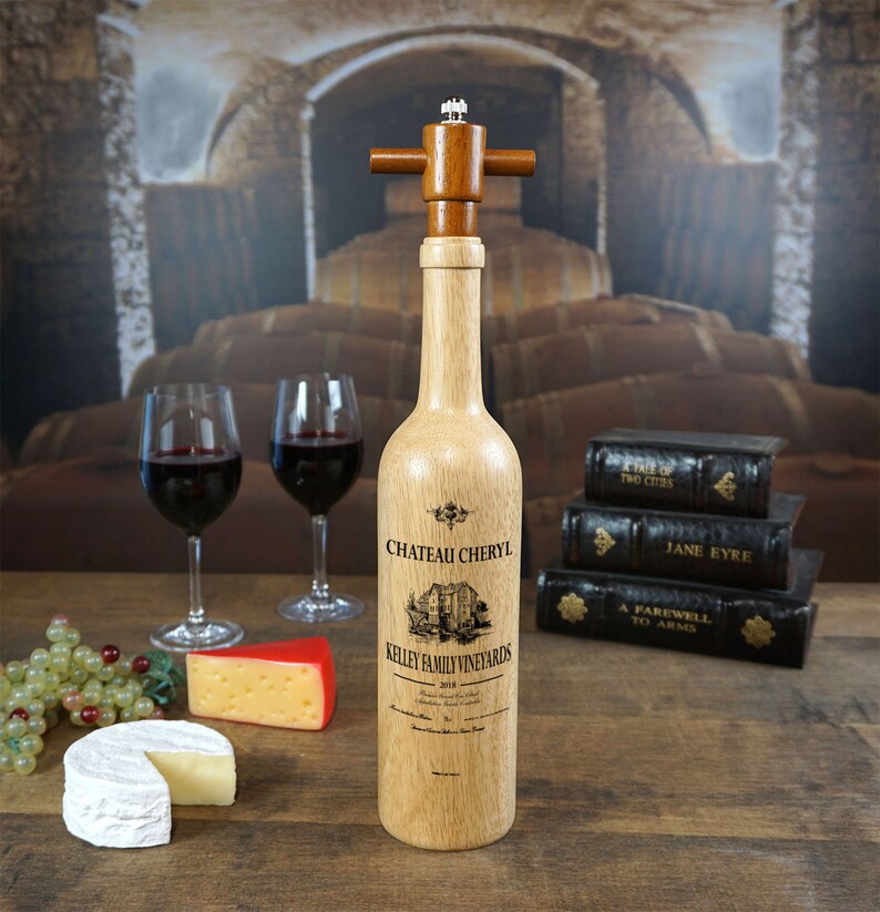 BLCPGB470 Vintage Personalized Peppermill