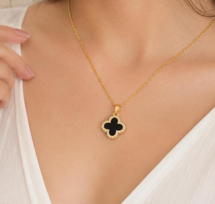 Gold van cleef pendant black - Etsy 日本