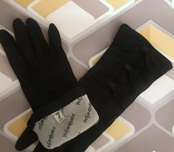 手袋 Saint Laurent SS24 Black leather gloves (7928033YP86 1000) Saint Laurent Leather Gloves, Size S
