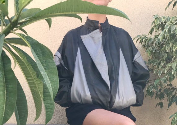 Vintage leather bomber jacket / 80s Vintage leathe