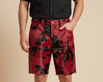 Pantalones cortos de cuero de vaca con pelo rojo y negro para hombre – Prendas de estilo vaquero del oeste.