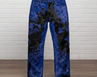 Pantalones de cuero de vaca teñidos en azul y negro para hombre – Pantalones vaqueros de piel con pelo – Estilo vaquero rústico