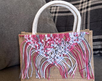 Bolso de macramé hecho a mano