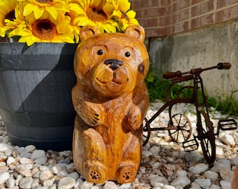 手彫りの木製クマの像、素朴なクマの装飾、木彫り、キャビンロッジの装飾、一点もののフォークアート