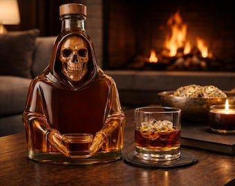 Decanter per whisky con teschio del Tristo Mietitore – Bottiglia gotica a forma di teschio, elemento decorativo scuro per il bar, regalo per lui