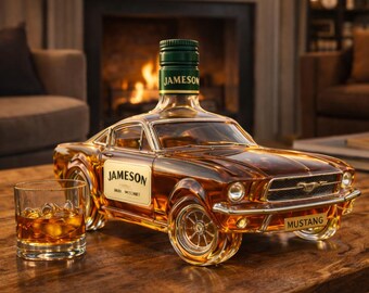 Classic Car Whiskey Decanter – Vintage Muscle Car Bar Decor (300ml)